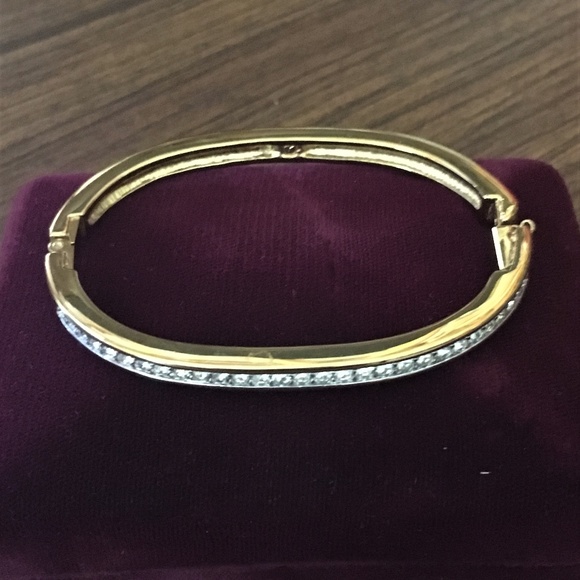 Bracelet - Picture 1 of 3